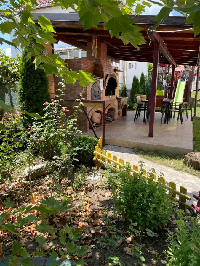 Pensiunea Casa Rica Călimăneşti Exterior foto
